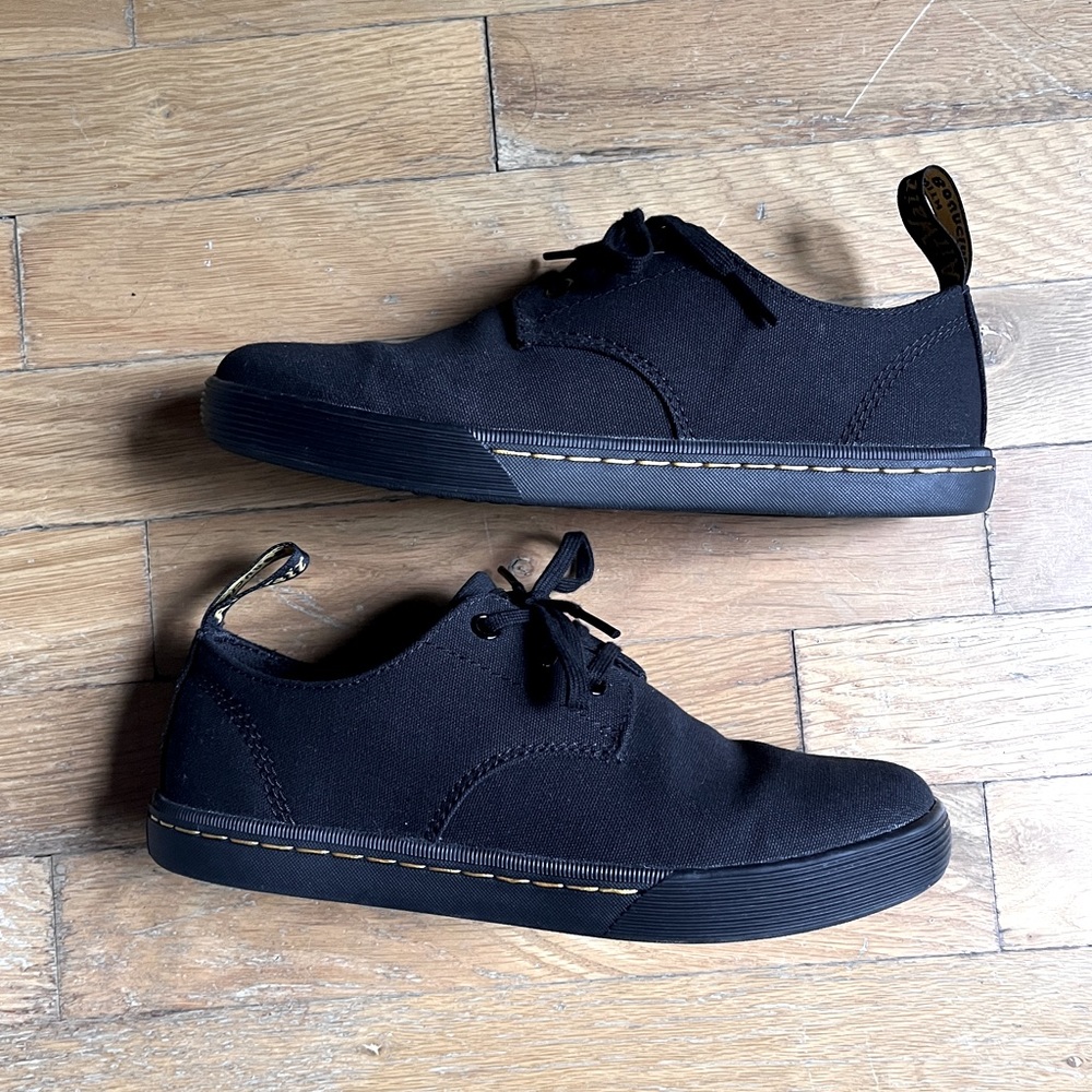 Dr Martens canvas Oxford show women’s size 6 Black